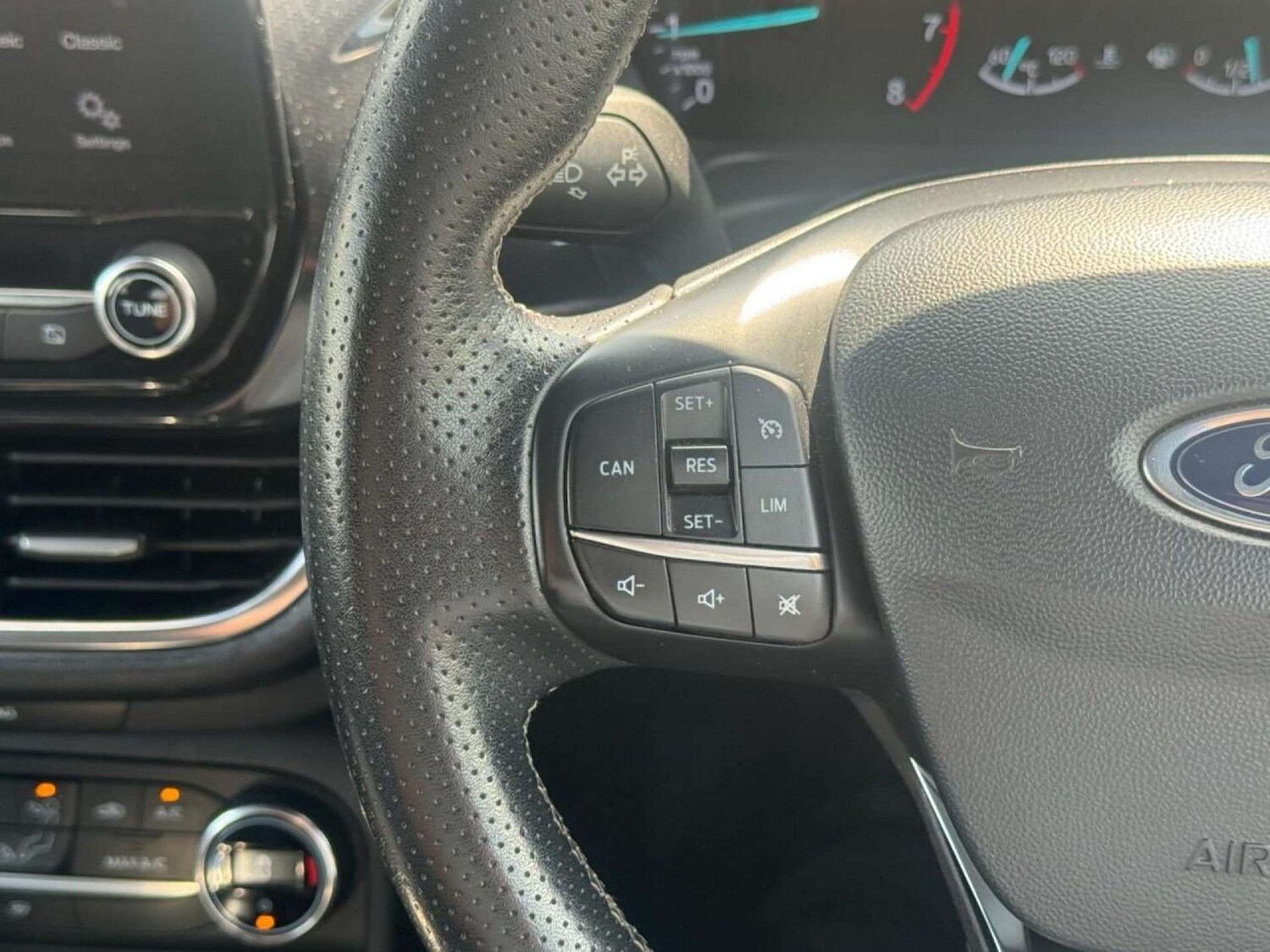 Used Ford Fiesta 2018 for sale - 76232192: Photo 20