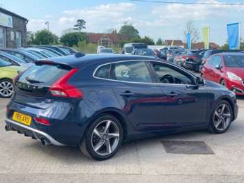 Used Volvo V40 2015 for sale - 74964220: Photo