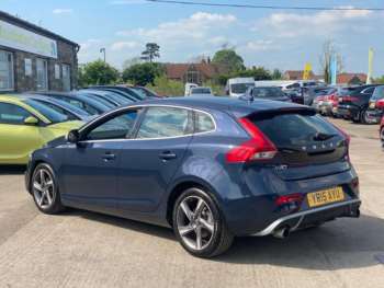 Used Volvo V40 2015 for sale - 74964220: Photo
