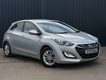 Used Hyundai i30 2013 for sale - 76427154: Photo