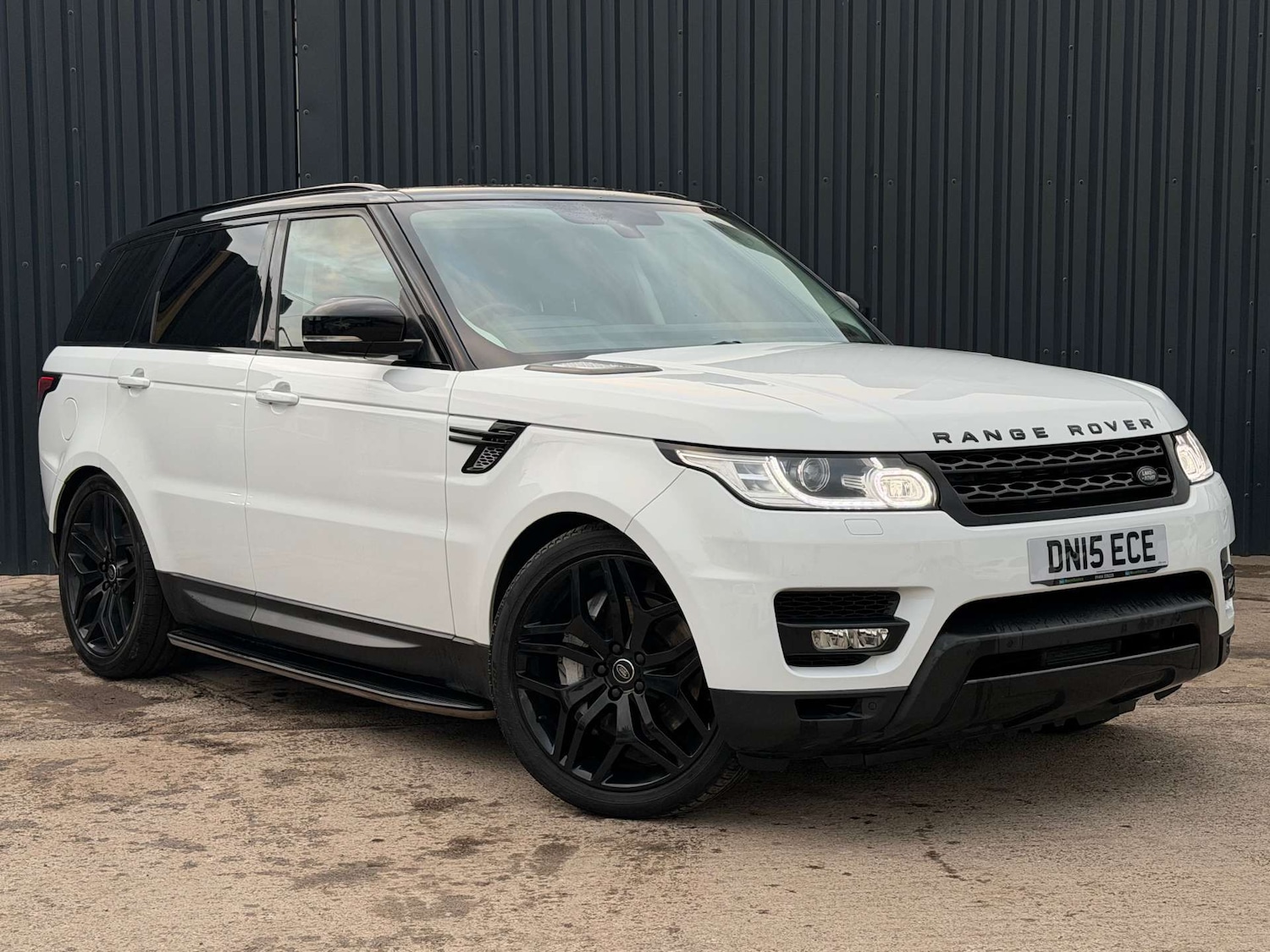 Used Land Rover Range Rover Sport 2015 for sale - 76604271: Photo 3