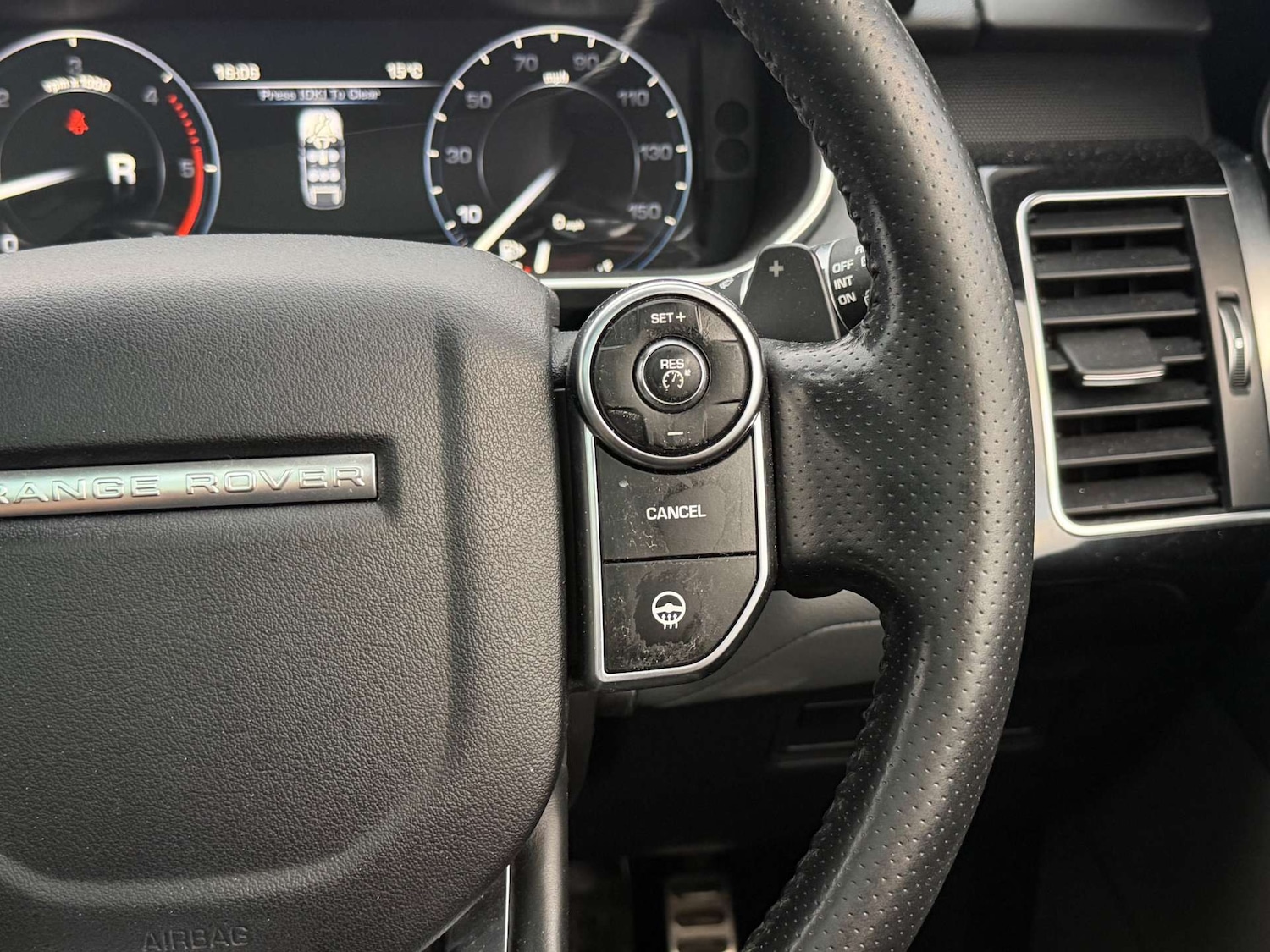 Used Land Rover Range Rover Sport 2015 for sale - 76604271: Photo 9