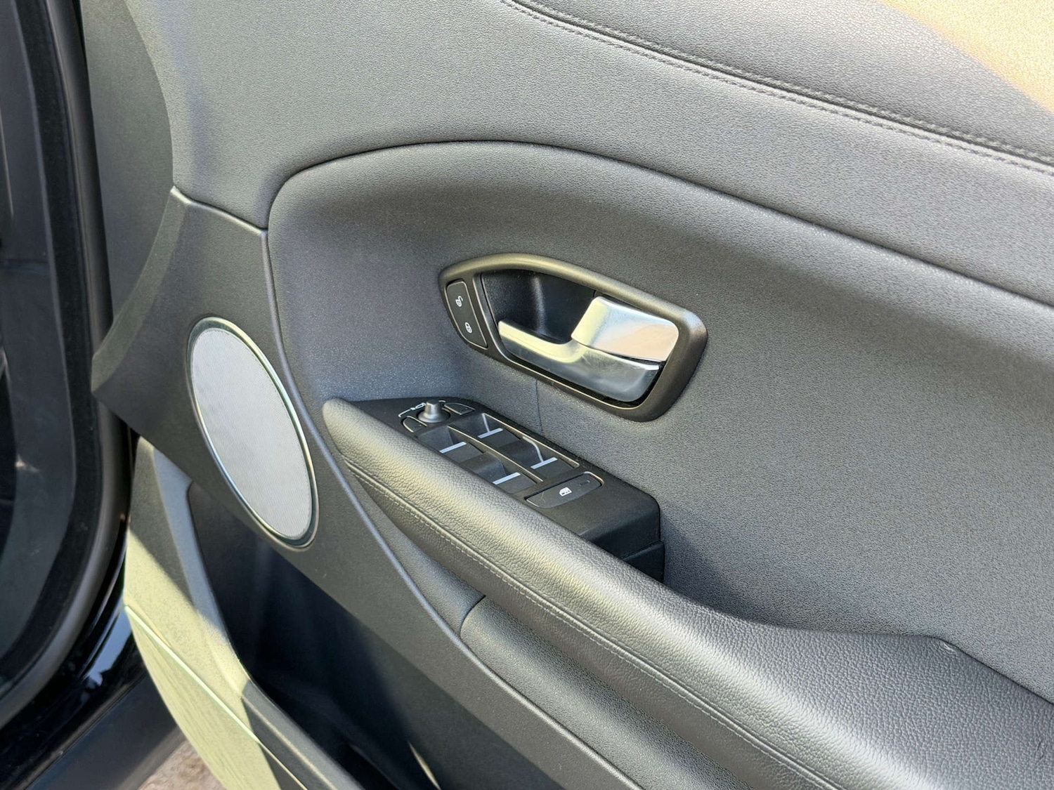 Used Land Rover Range Rover Evoque 2019 for sale - 76706753: Photo 12