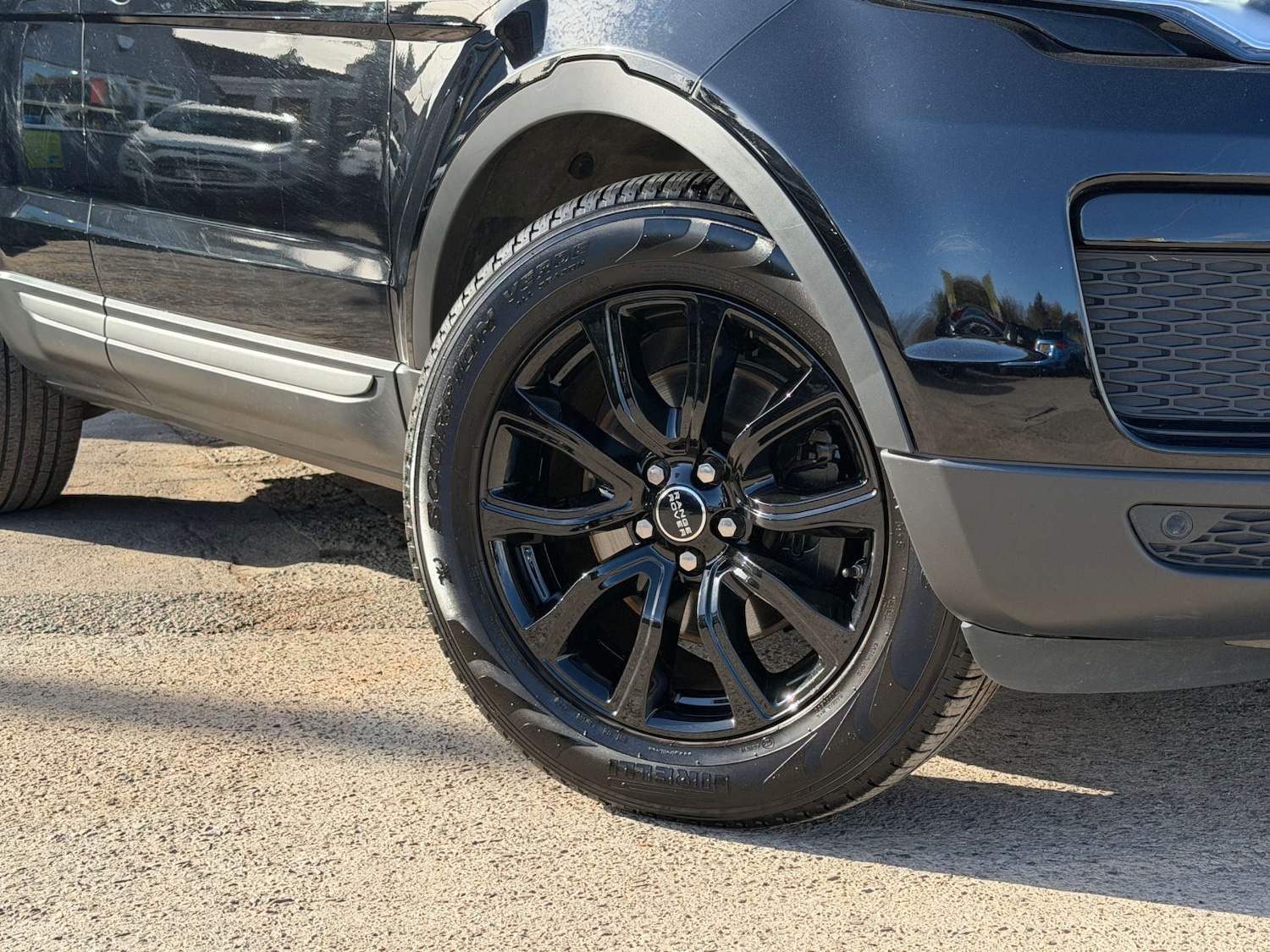 Used Land Rover Range Rover Evoque 2019 for sale - 76706753: Photo 2