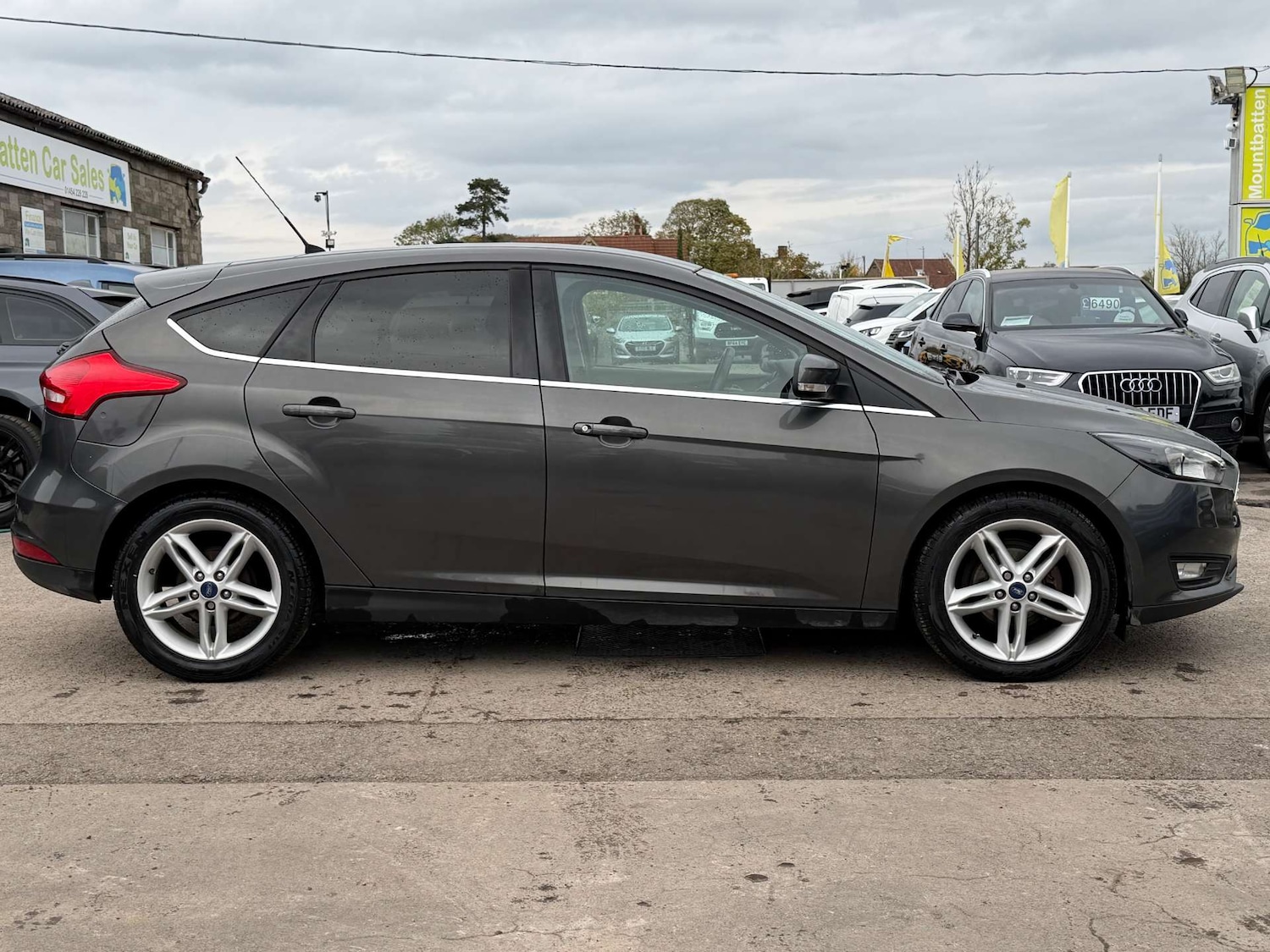Used Ford Focus 2015 for sale - 76345036: Photo 3