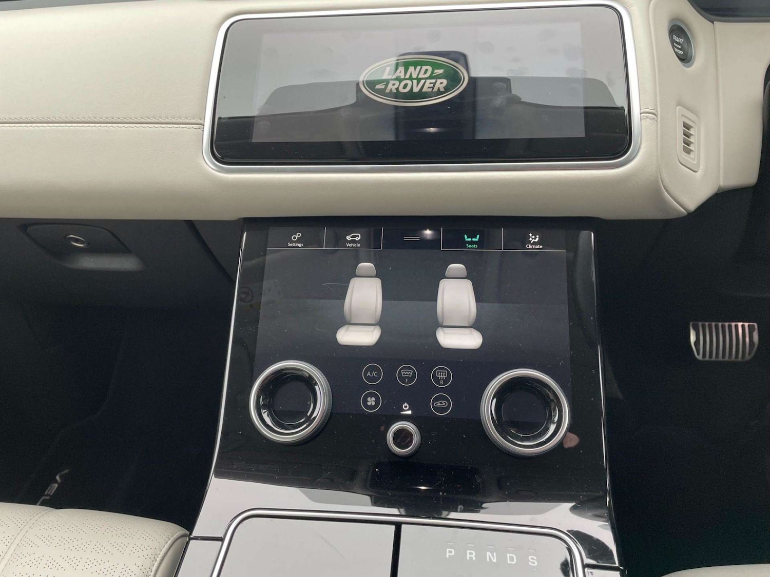 Used Land Rover Range Rover Velar 2018 for sale - 76601993: Photo 12