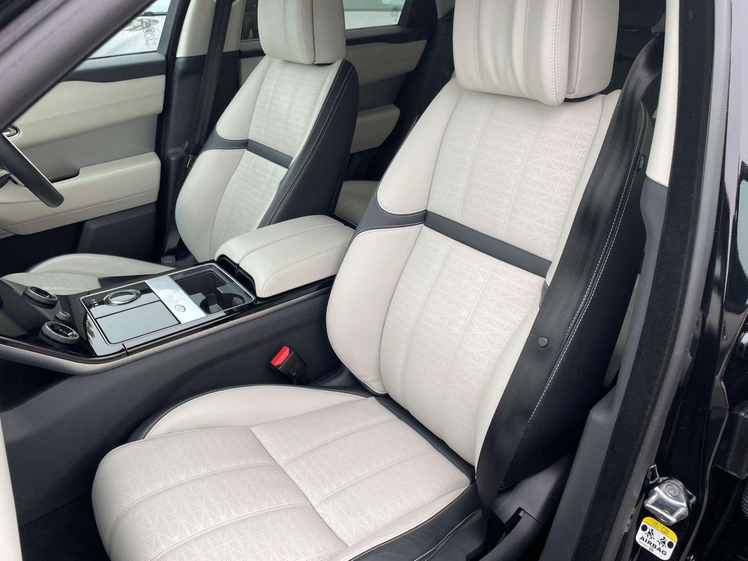 Used Land Rover Range Rover Velar 2018 for sale - 76601993: Photo 18