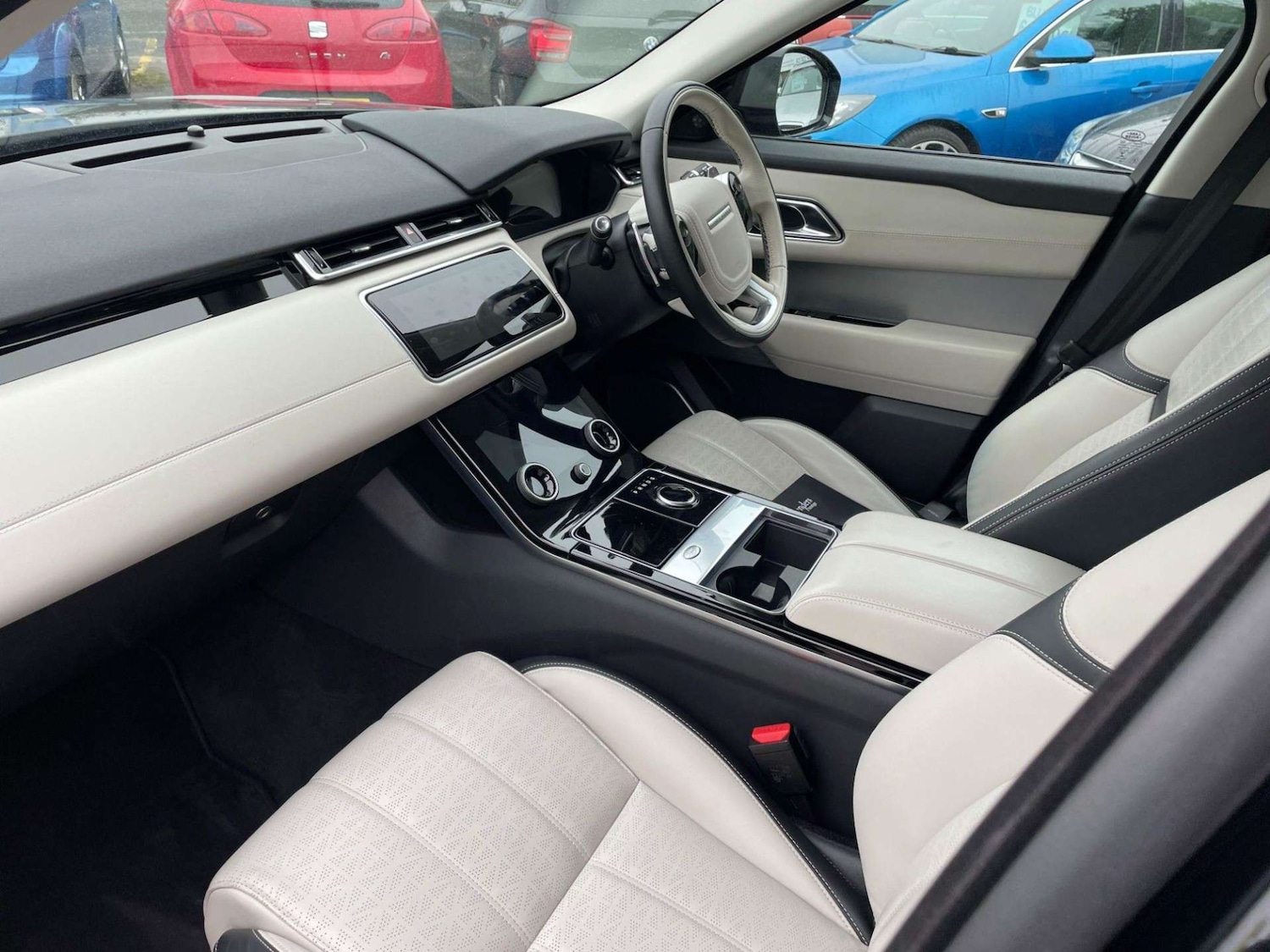 Used Land Rover Range Rover Velar 2018 for sale - 76601993: Photo 9