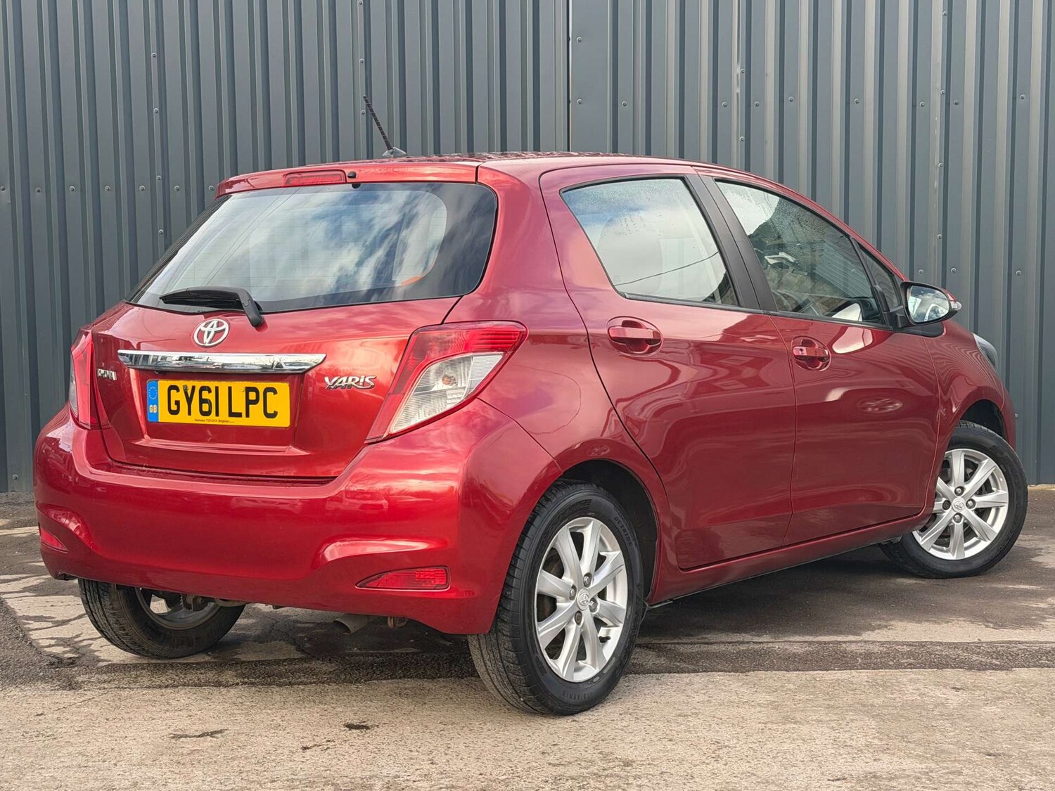 Used Toyota Yaris 2011 for sale - 78066697: Photo 16