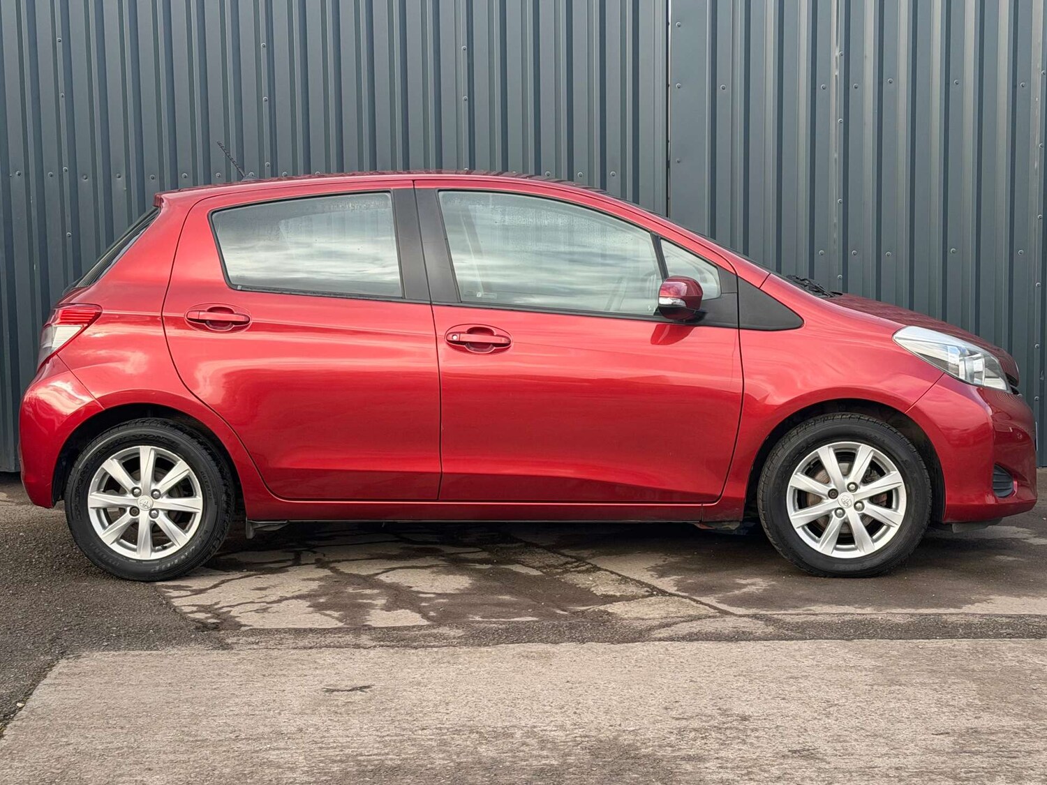 Used Toyota Yaris 2011 for sale - 78066697: Photo 18