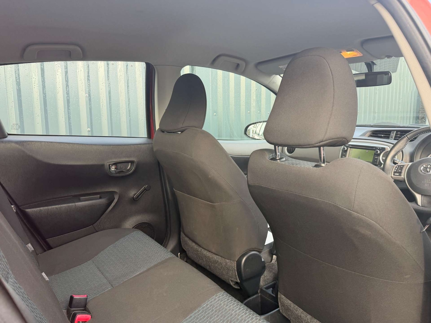 Used Toyota Yaris 2011 for sale - 78066697: Photo 6