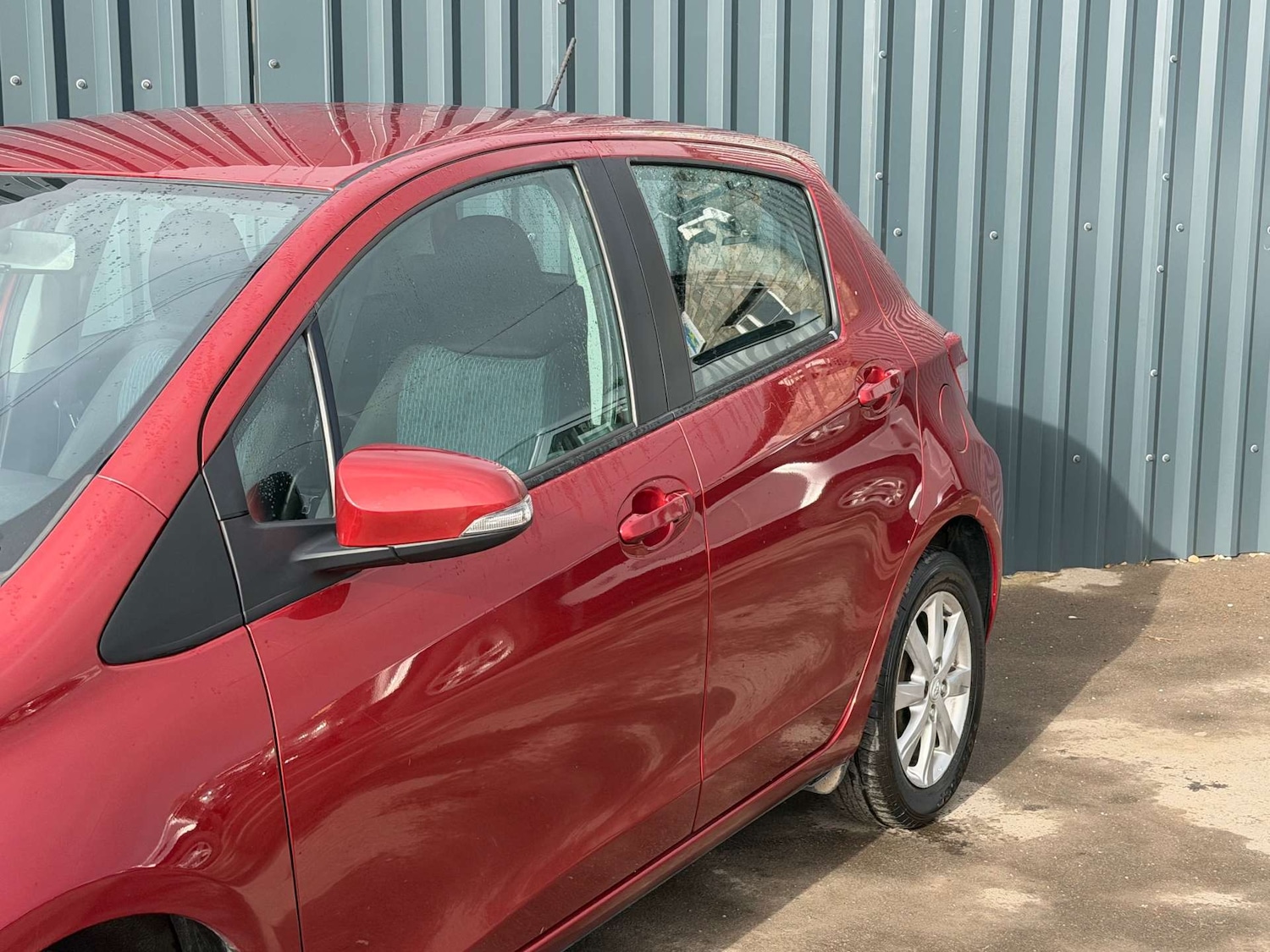 Used Toyota Yaris 2011 for sale - 78066697: Photo 8
