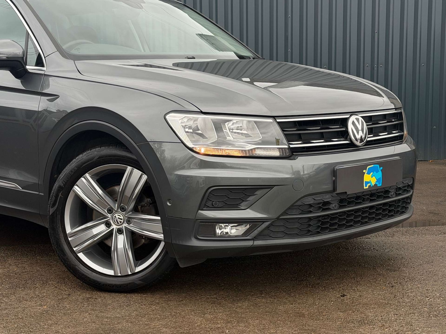 Used Volkswagen Tiguan 2019 for sale - 76544284: Photo 2