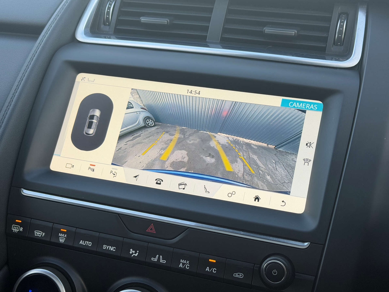 Used Jaguar E-Pace 2020 for sale - 76934884: Photo 11