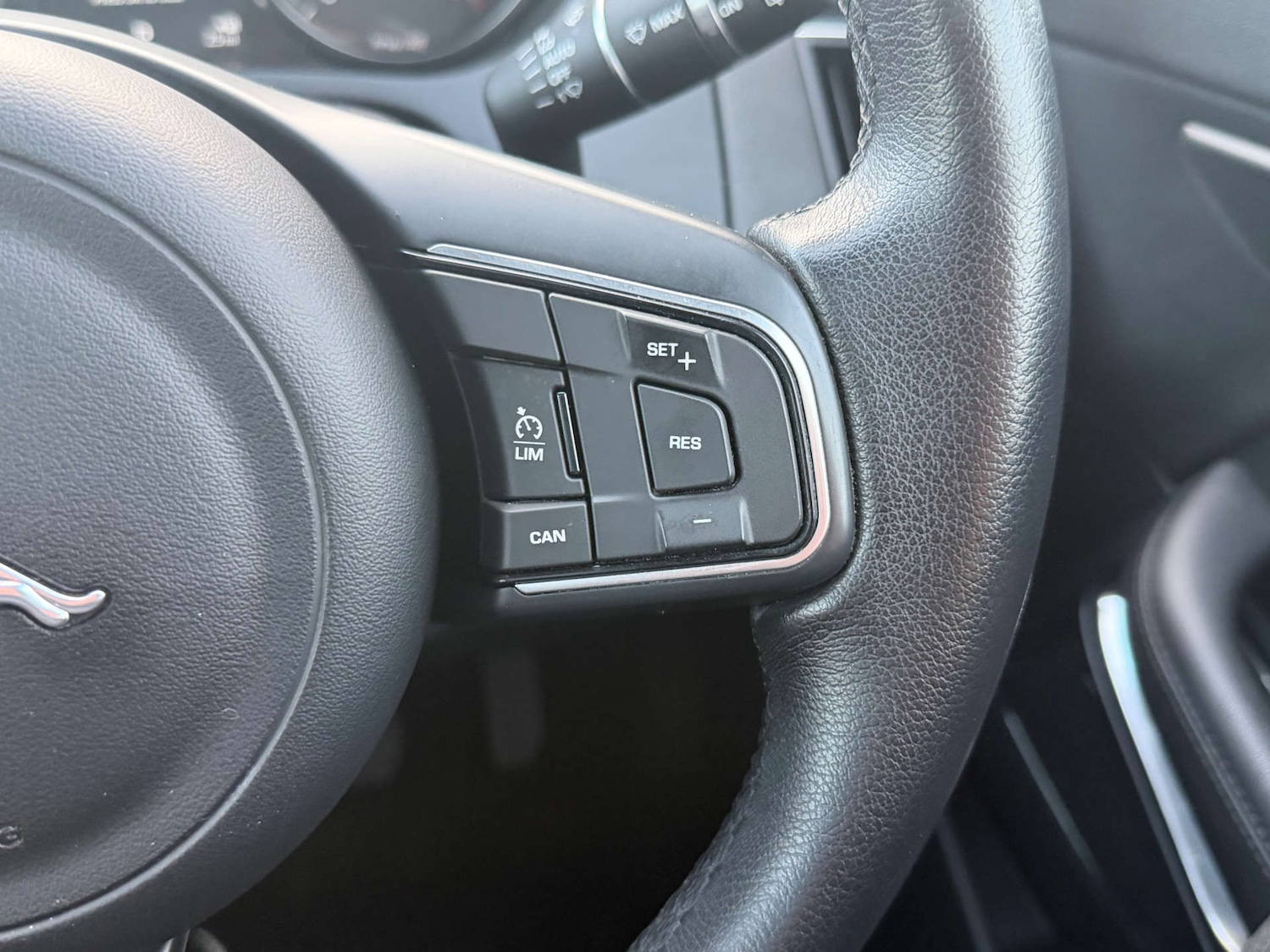 Used Jaguar E-Pace 2020 for sale - 76934884: Photo 18