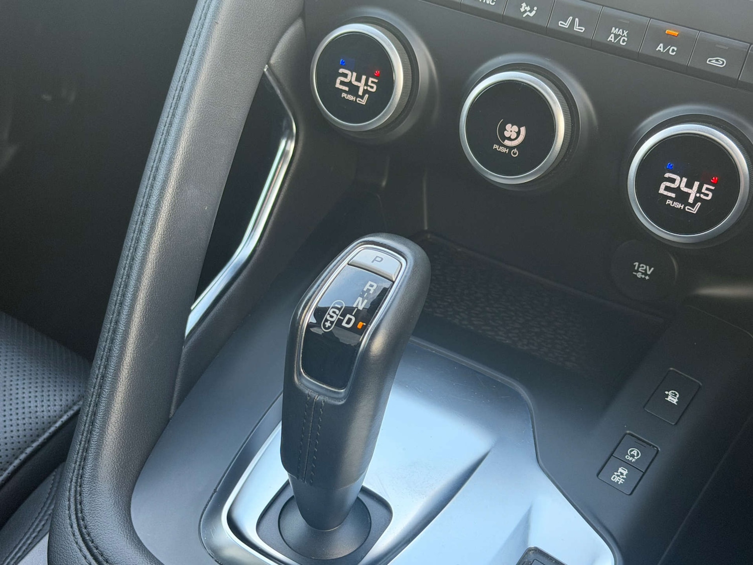 Used Jaguar E-Pace 2020 for sale - 76934884: Photo 22