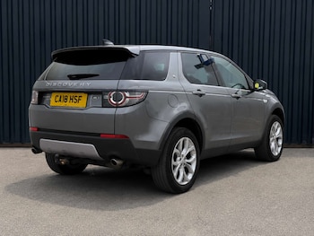 Used Land Rover Discovery Sport 2018 for sale - 79007256: Photo