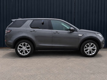 Used Land Rover Discovery Sport 2018 for sale - 79007256: Photo