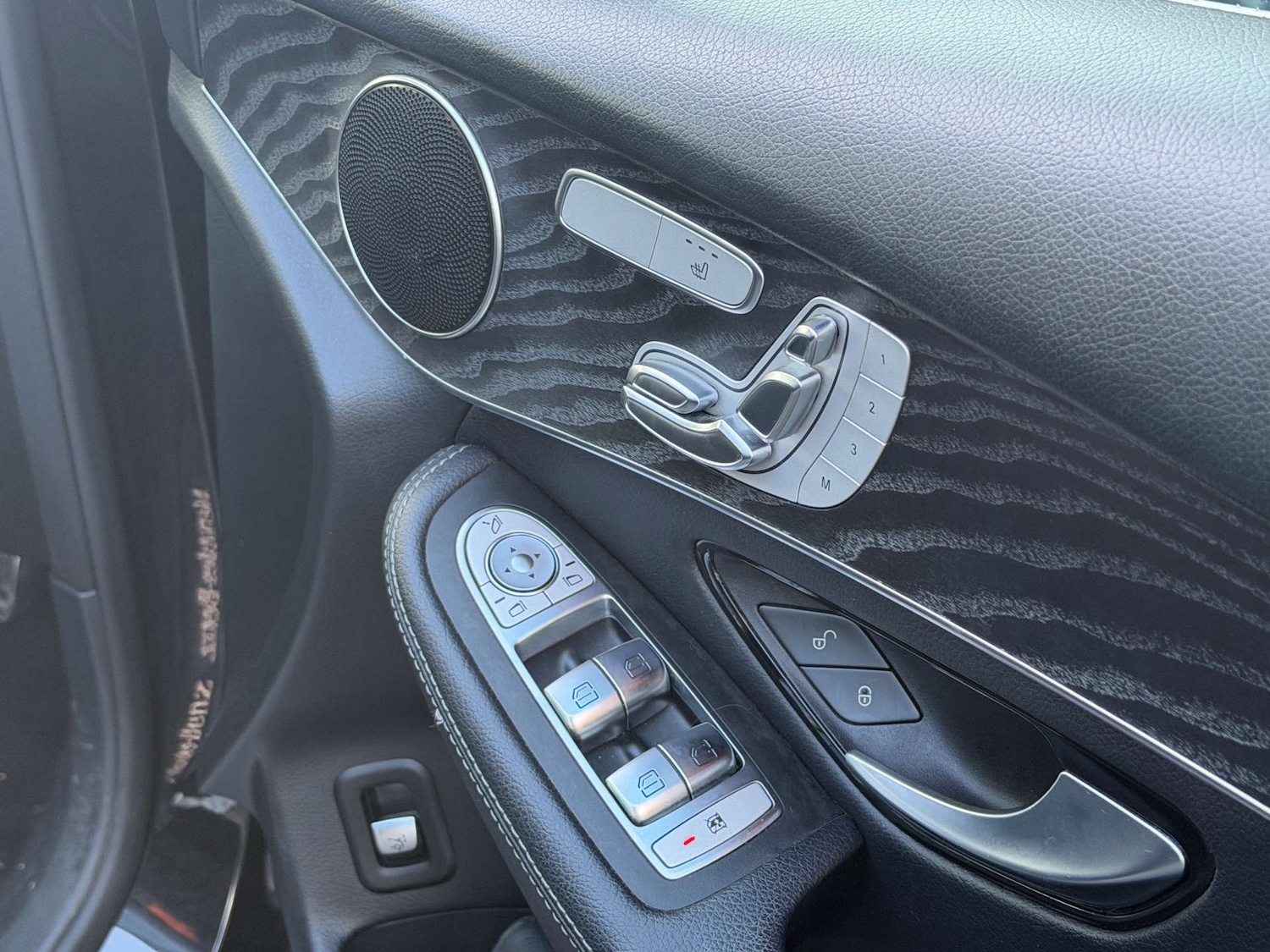 Used Mercedes-Benz GLC 2018 for sale - 76941051: Photo 11