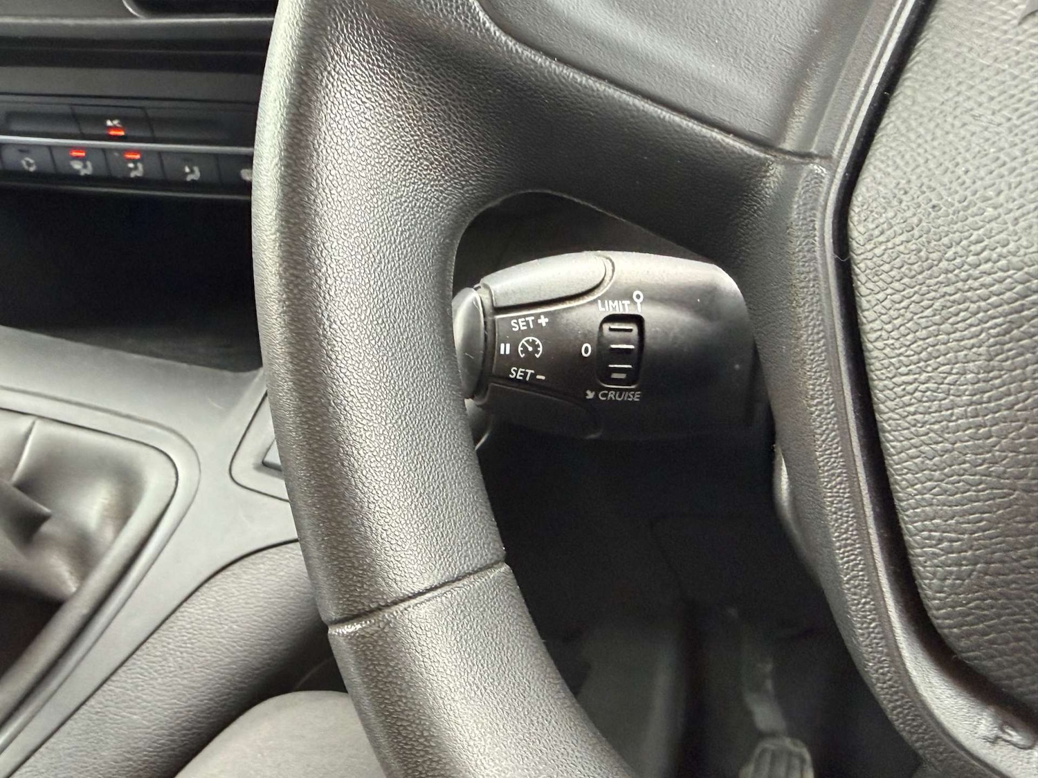 Used Peugeot Partner 2019 for sale - 76345039: Photo 14