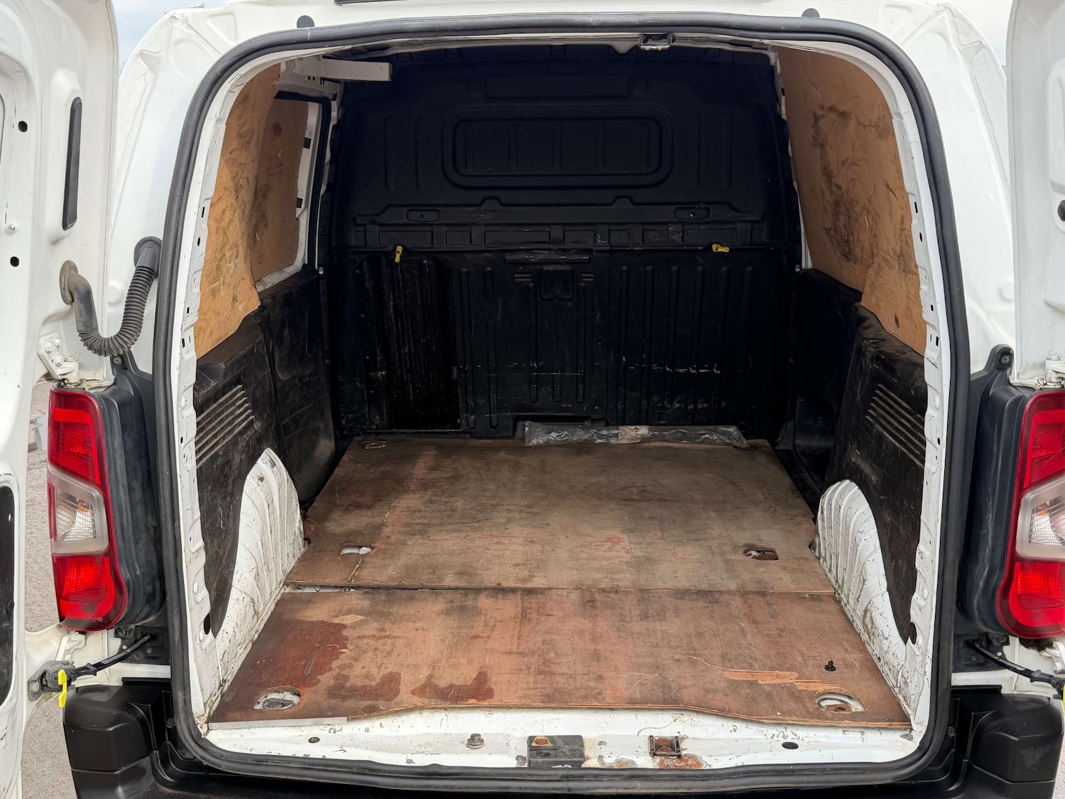 Used Peugeot Partner 2019 for sale - 76345044: Photo 17