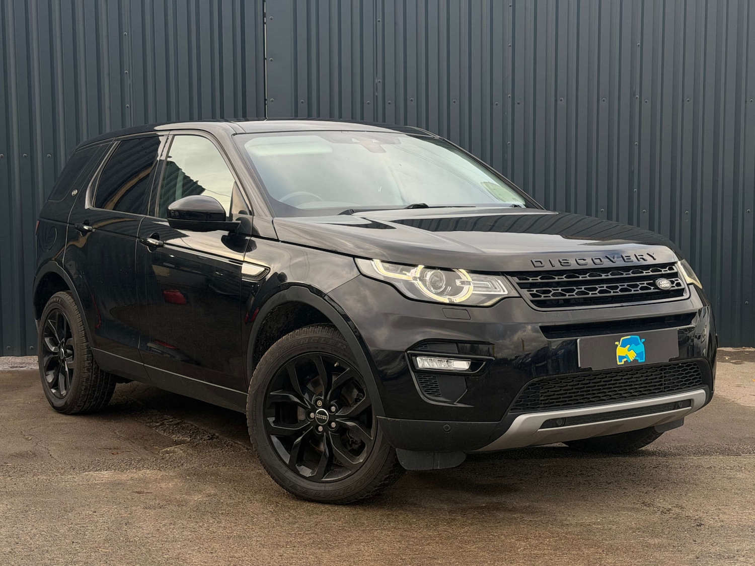 Used Land Rover Discovery Sport 2015 for sale - 78032039: Photo 1