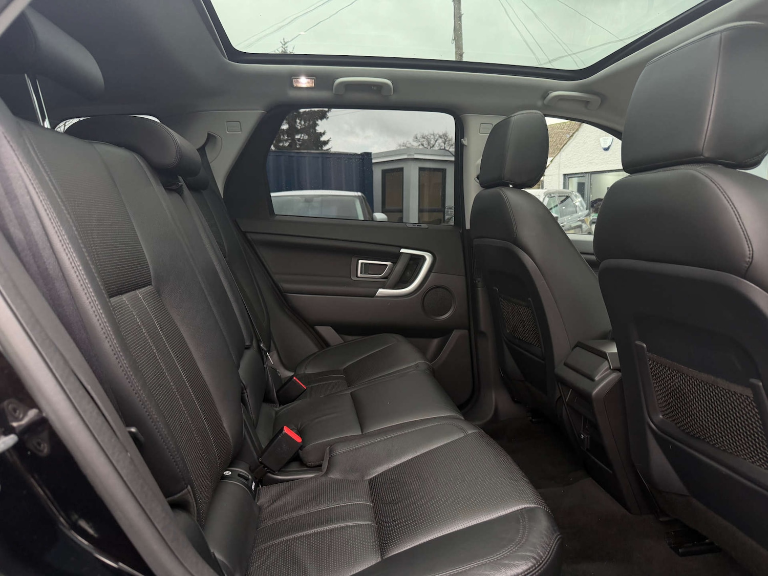 Used Land Rover Discovery Sport 2015 for sale - 78032039: Photo 15