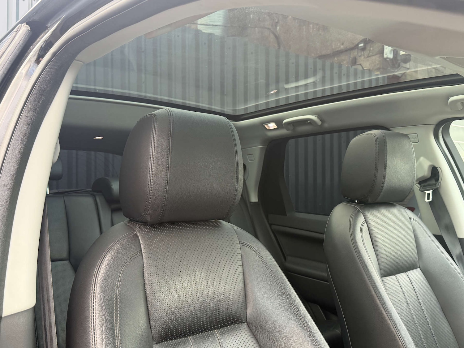 Used Land Rover Discovery Sport 2015 for sale - 78032039: Photo 26