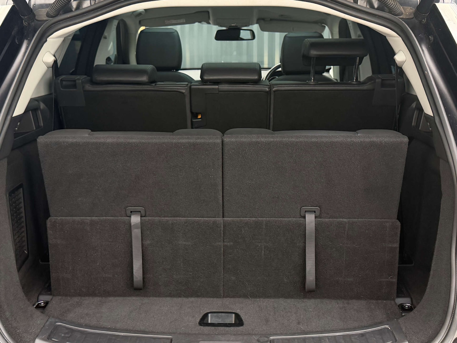 Used Land Rover Discovery Sport 2015 for sale - 78032039: Photo 5