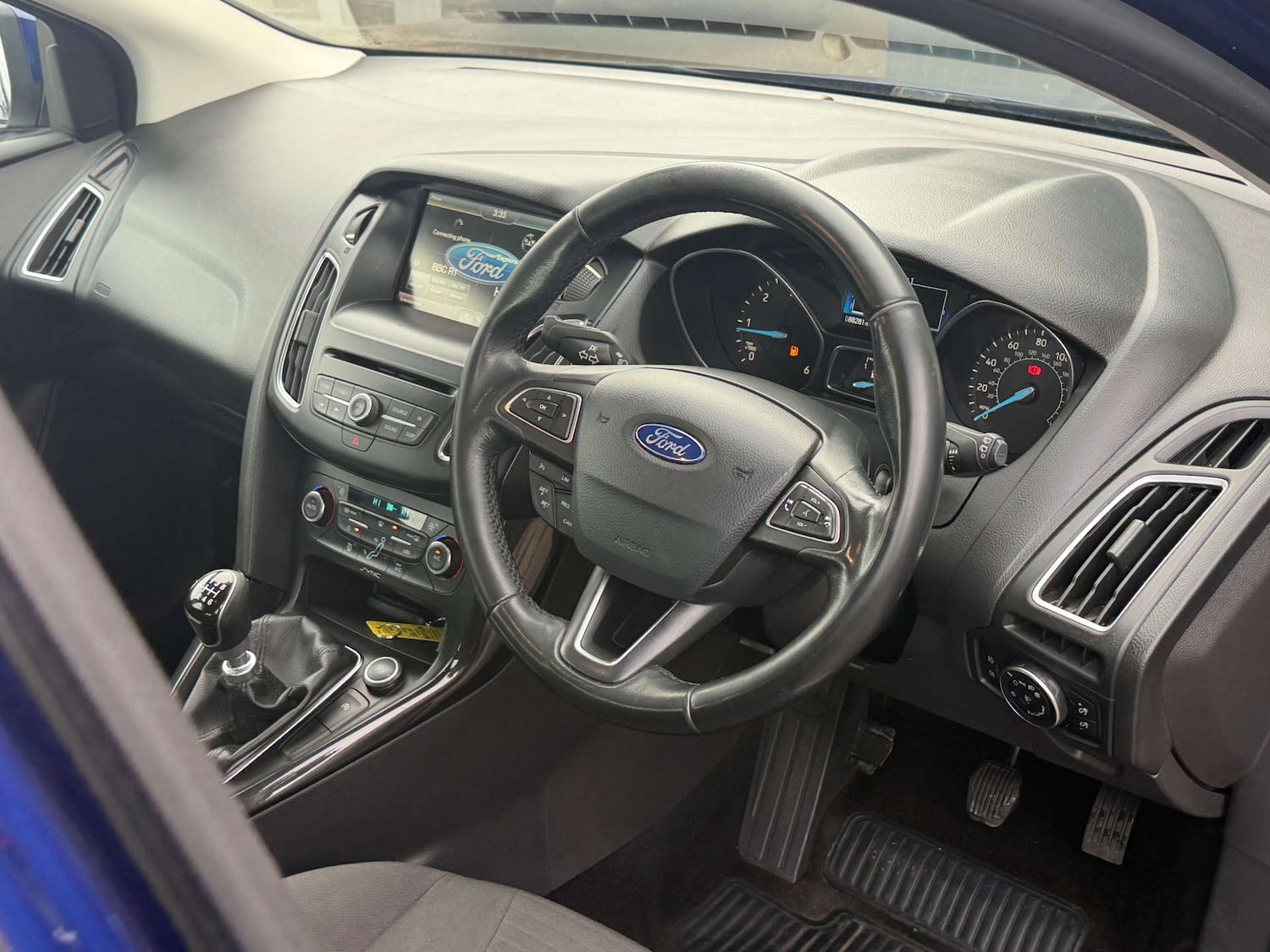 Used Ford Focus 2015 for sale - 77535121: Photo 3