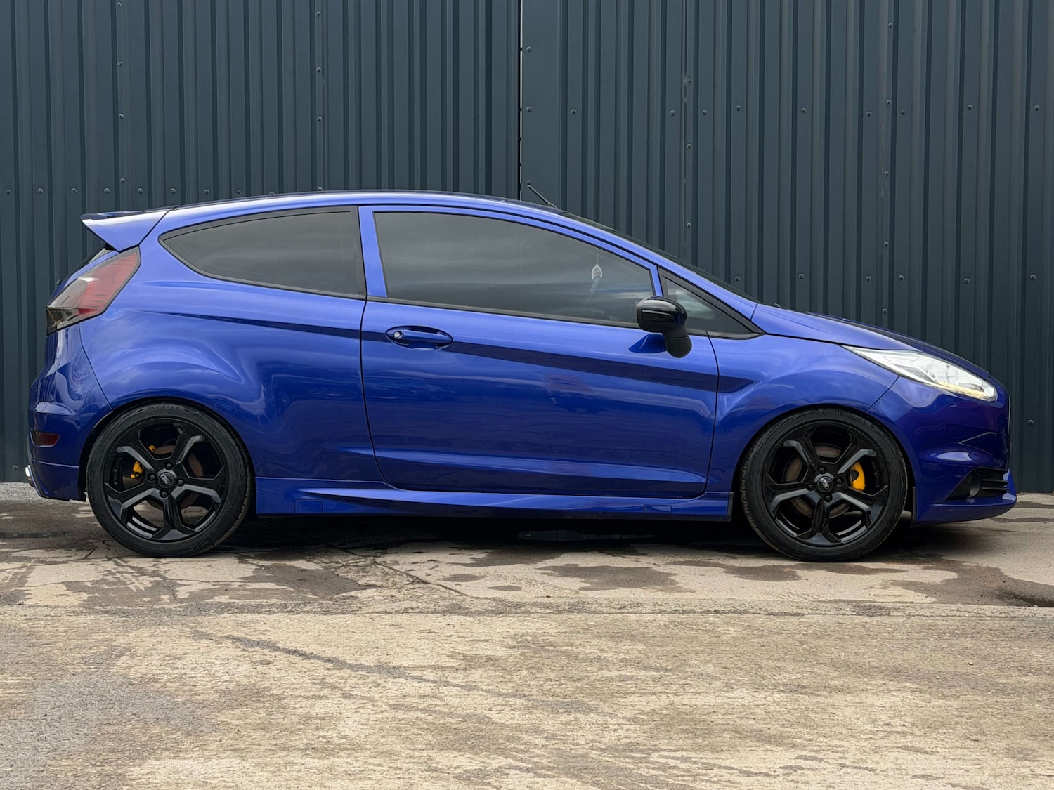 Used Ford Fiesta 2015 for sale - 77571304: Photo 2