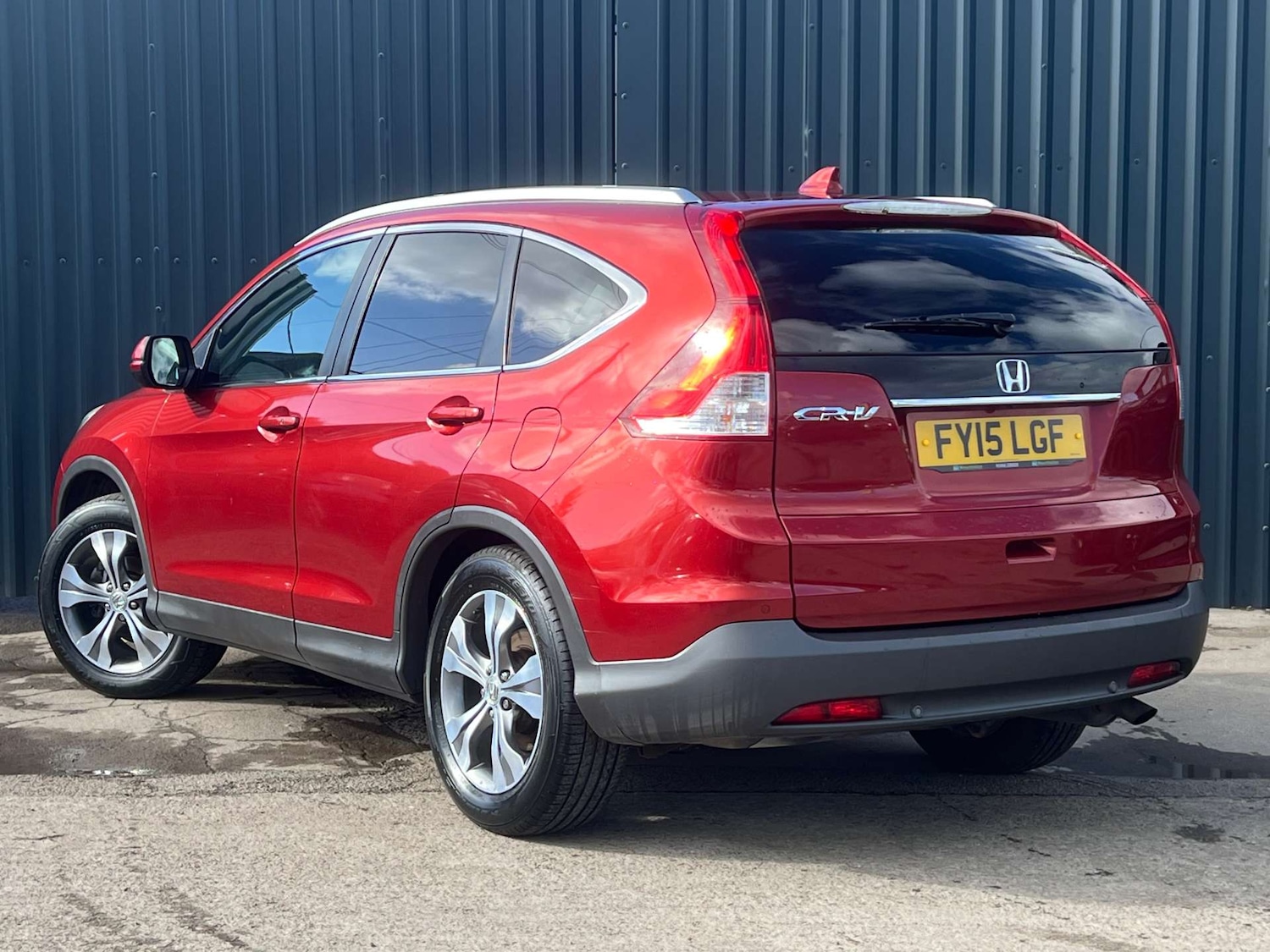 Used Honda CR-V 2015 for sale - 78102160: Photo 16