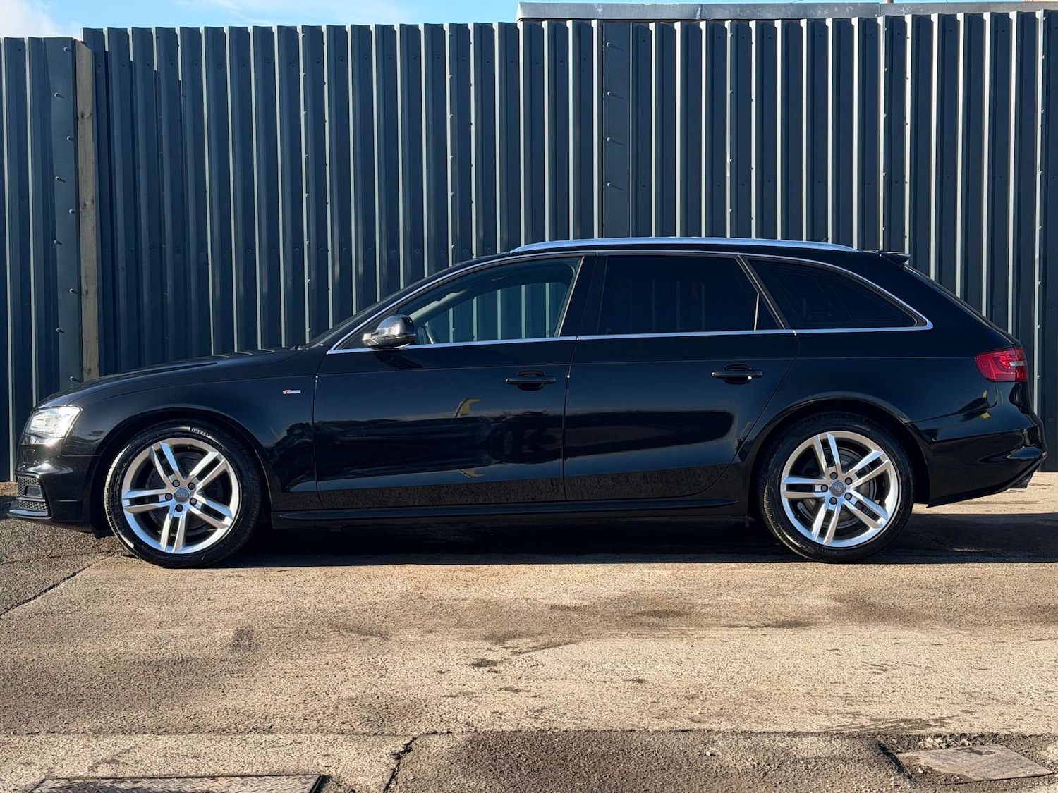 Used Audi A4 2015 for sale - 76393384: Photo 24