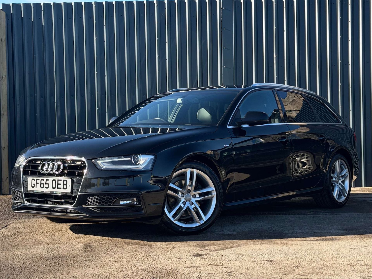 Used Audi A4 2015 for sale - 76393384: Photo 3