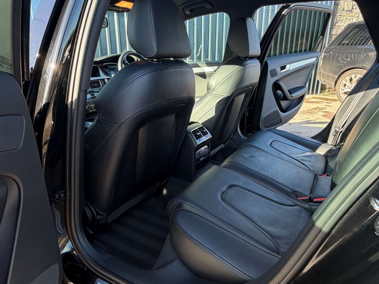 Used Audi A4 2015 for sale - 76393384: Photo 42