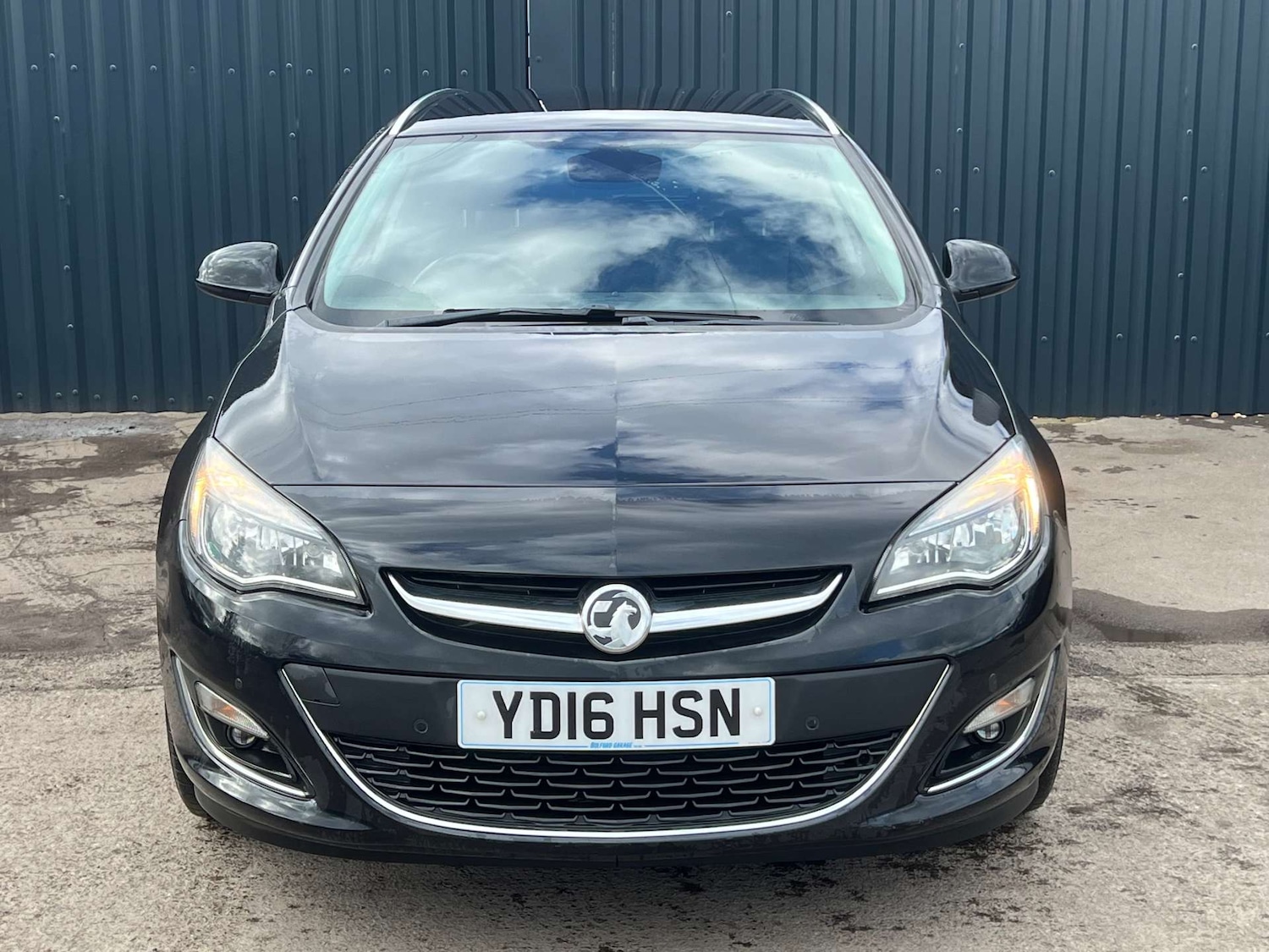 Used Vauxhall Astra 2016 for sale - 77704057: Photo 2