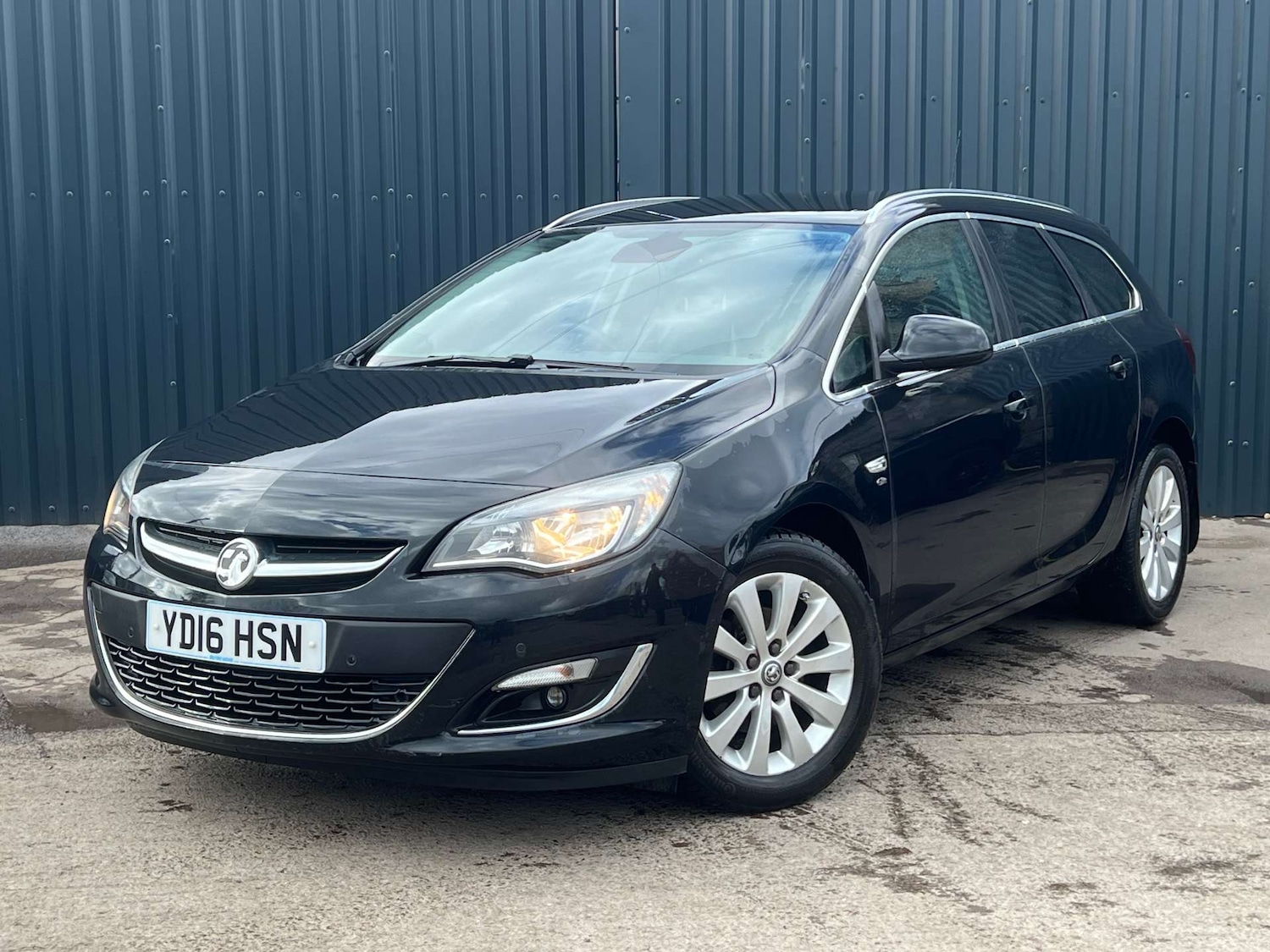 Used Vauxhall Astra 2016 for sale - 77704057: Photo 3