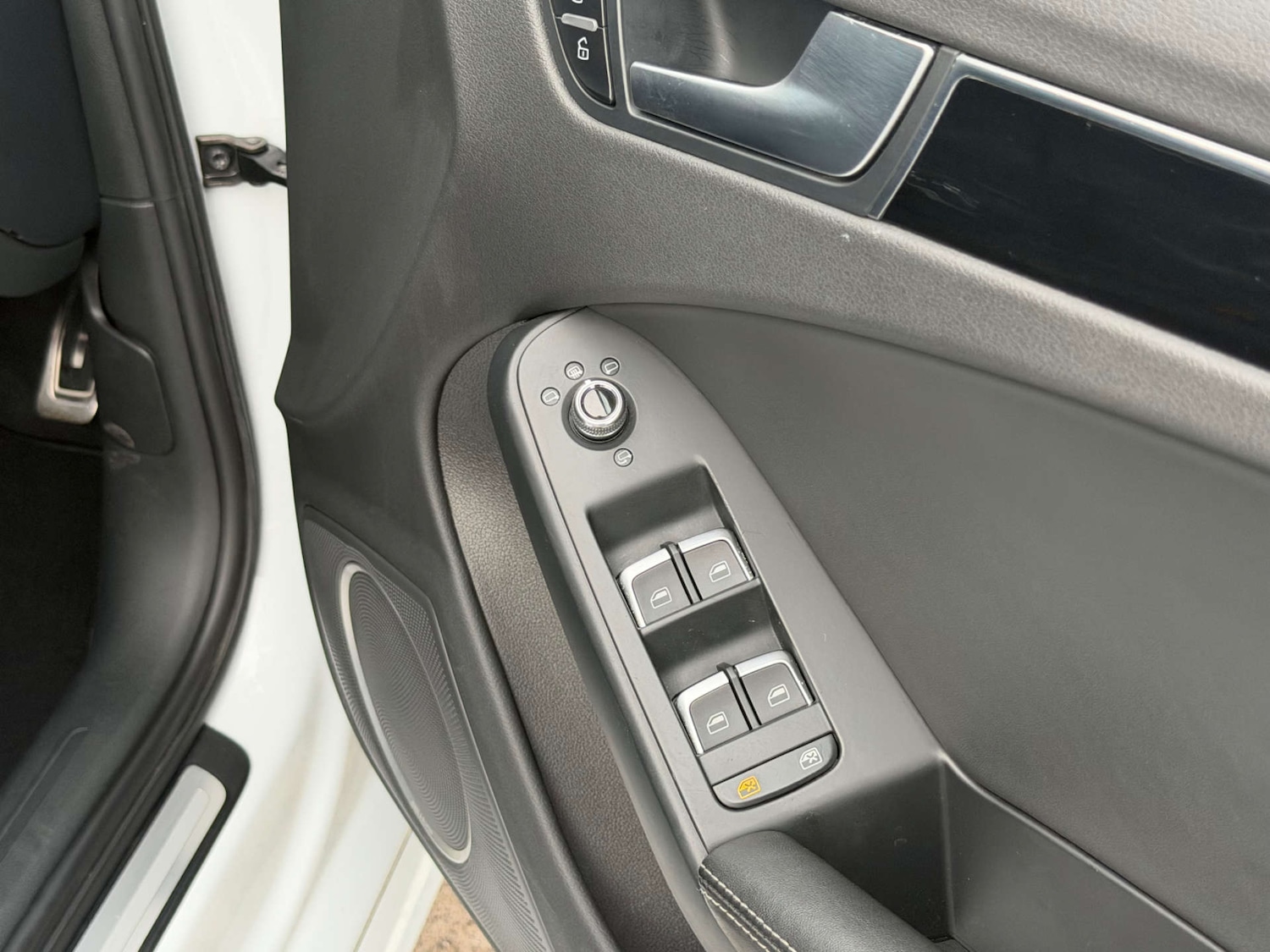 Used Audi A4 2013 for sale - 77535123: Photo 25