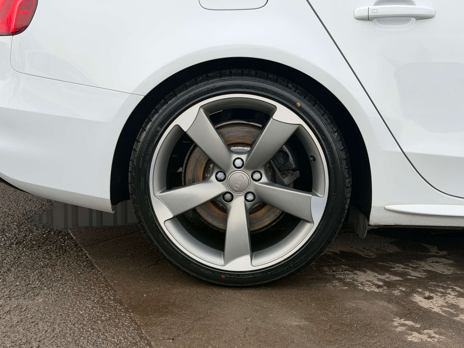 Used Audi A4 2013 for sale - 77535123: Photo 9