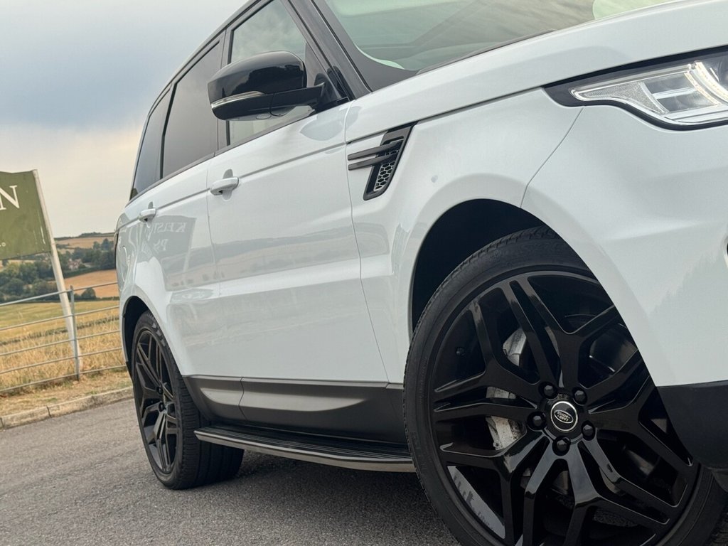 Used Land Rover Range Rover Sport 2015 for sale - 76132418: Photo 2