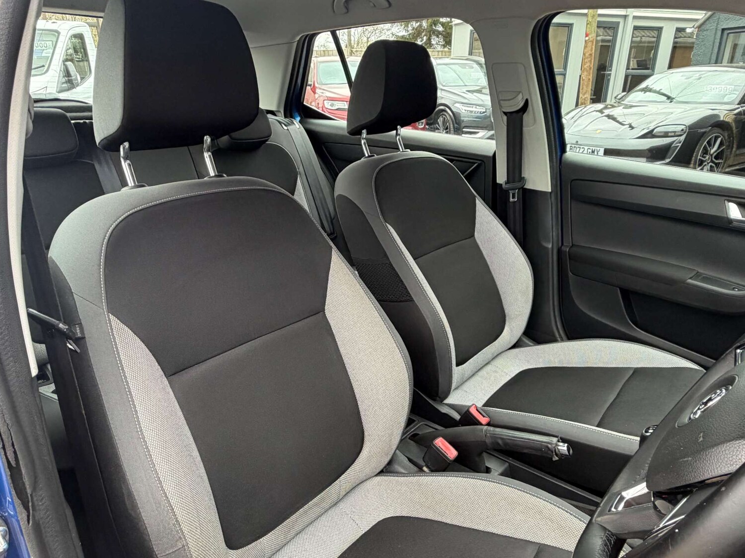 Used Skoda Fabia 2015 for sale - 78003799: Photo 2