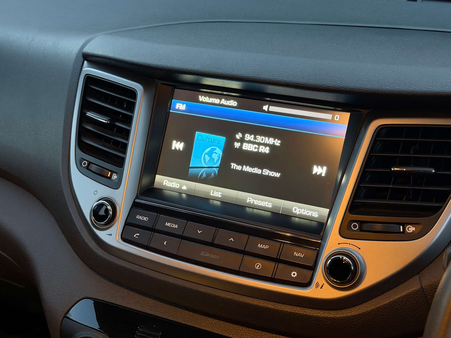 Used Hyundai TUCSON 2017 for sale - 76602082: Photo 10