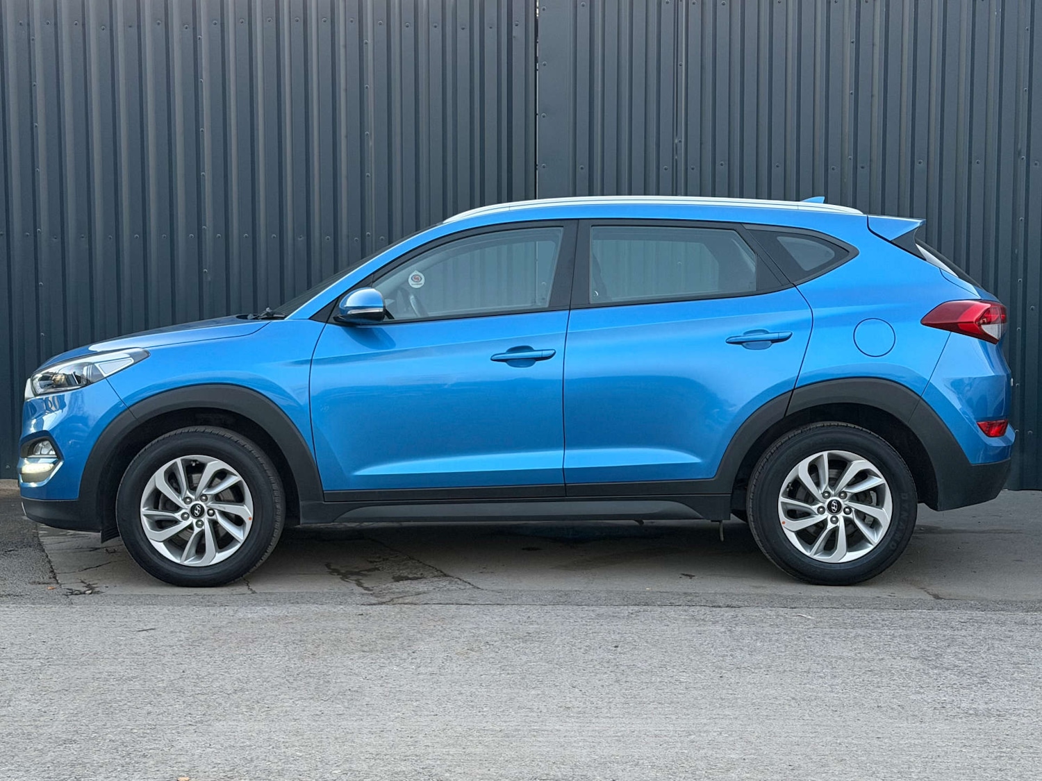 Used Hyundai TUCSON 2017 for sale - 76602082: Photo 4