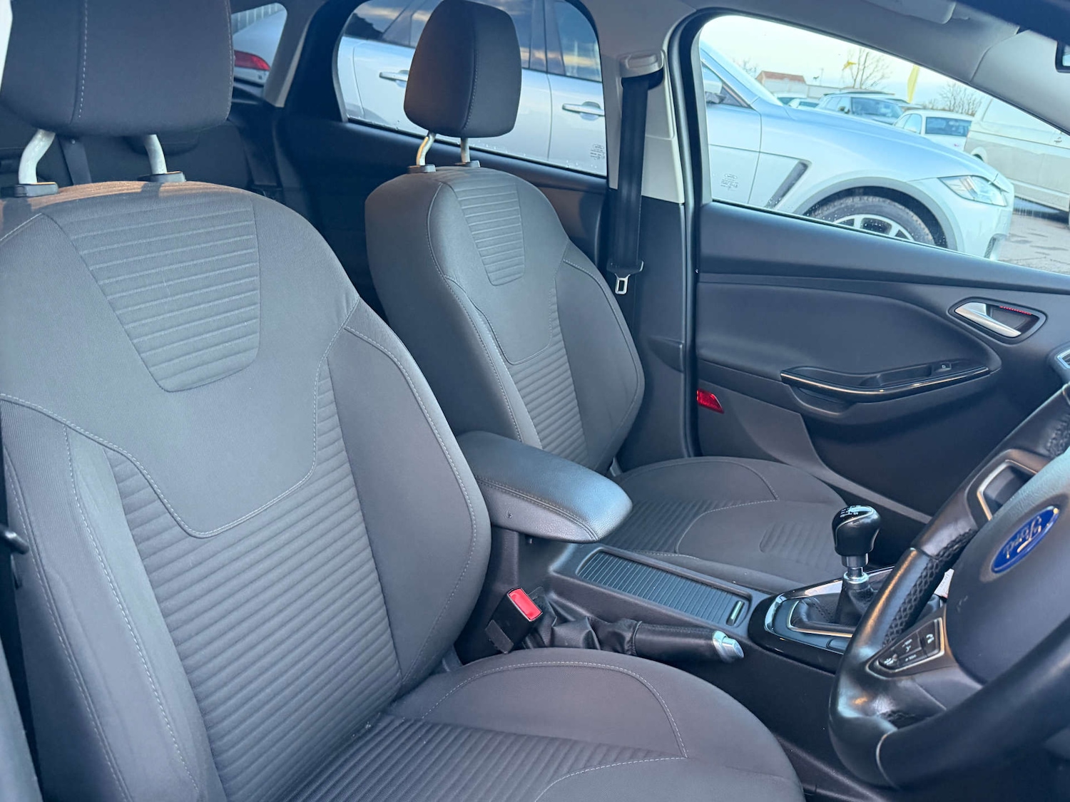 Used Ford Focus 2016 for sale - 77234093: Photo 4