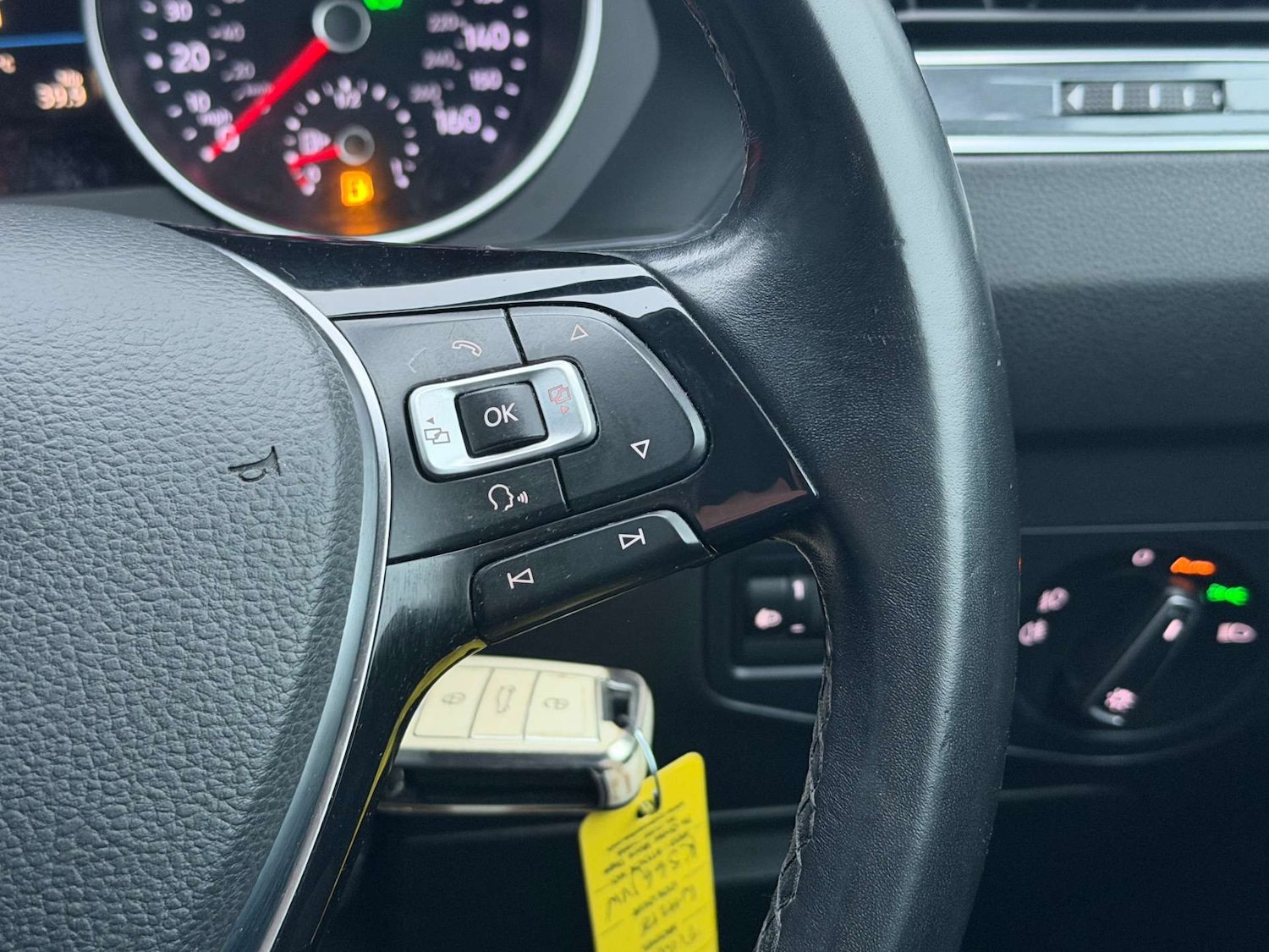 Used Volkswagen Tiguan 2016 for sale - 77792534: Photo 8