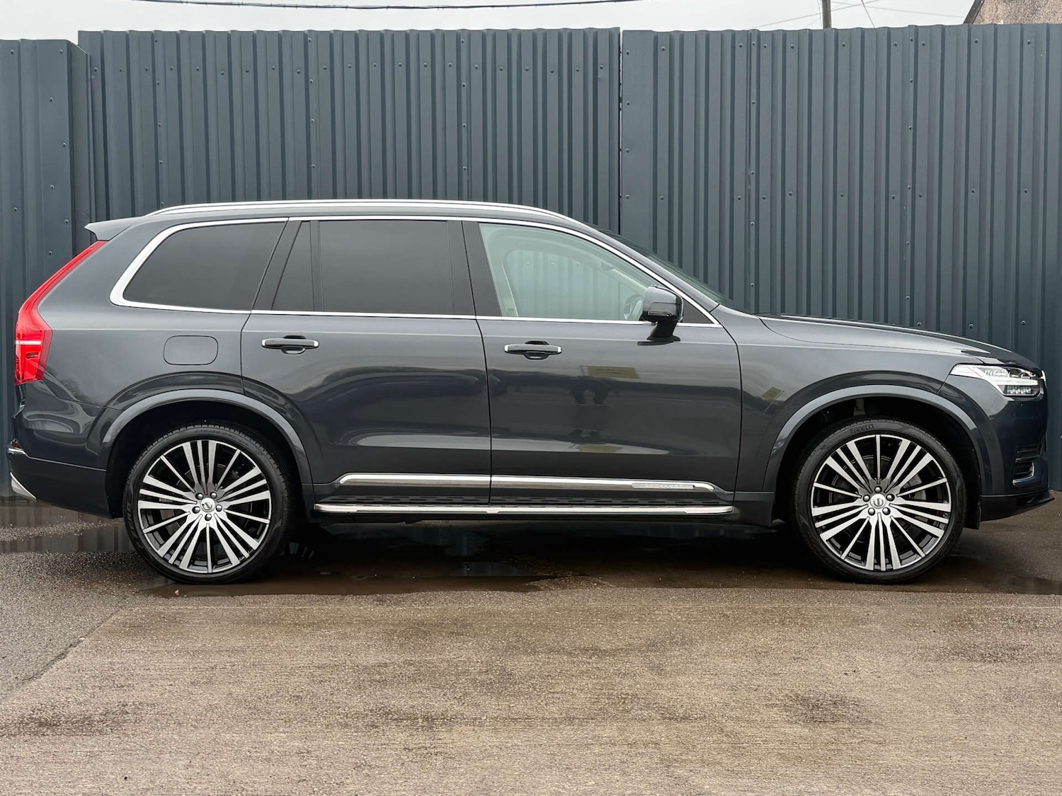 Used Volvo XC90 2022 for sale - 77470001: Photo 2