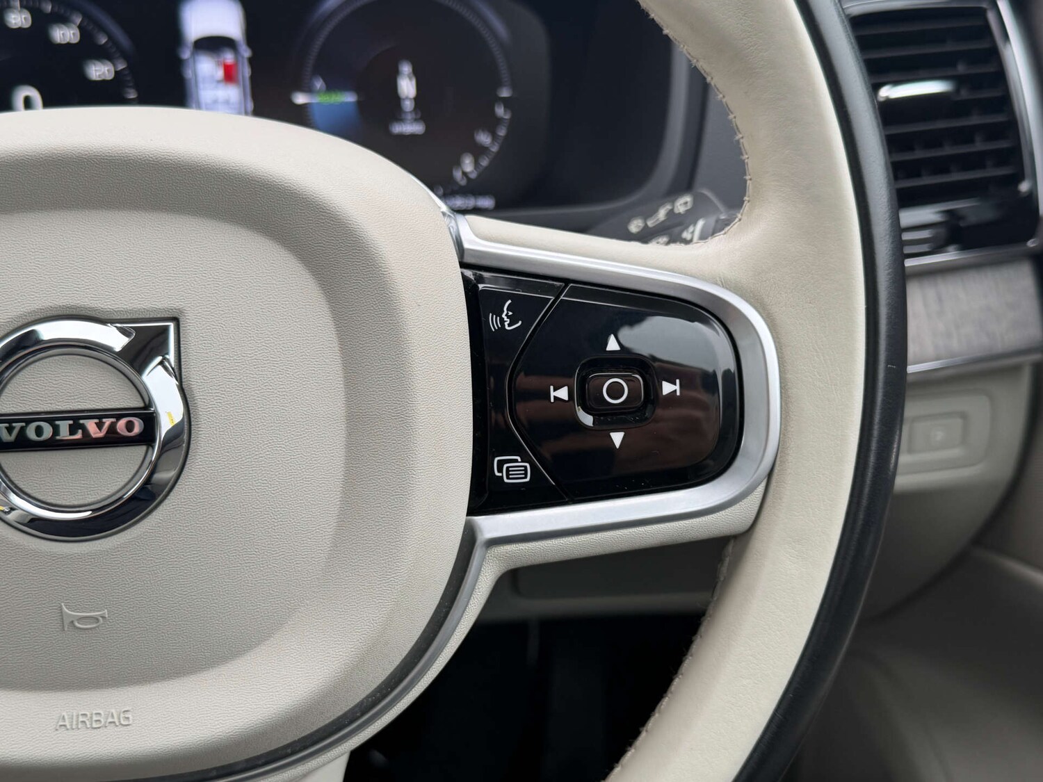 Used Volvo XC90 2022 for sale - 77470001: Photo 23