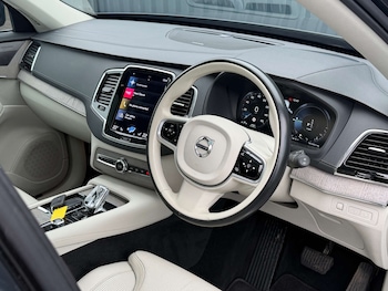 Used Volvo XC90 2022 for sale - 77470001: Photo