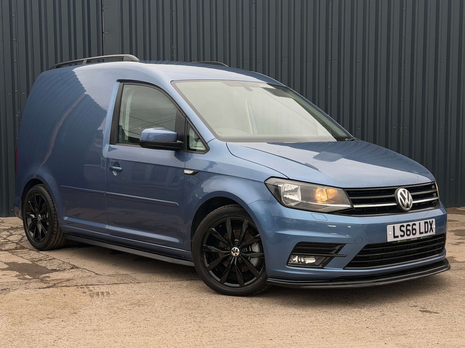 Used Volkswagen Caddy 2016 for sale - 76493612: Photo 1