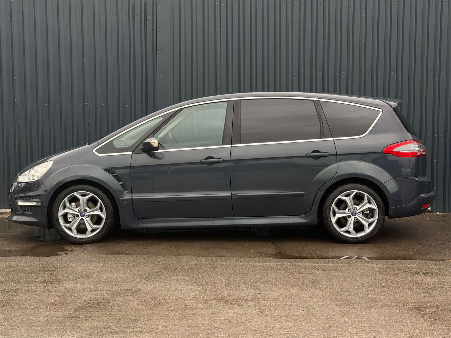 Used Ford S-Max 2011 for sale - 77022291: Photo 2